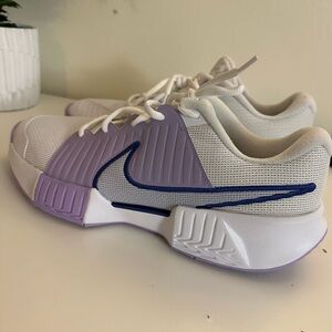 Nike Women's White and Lavender Sneakers